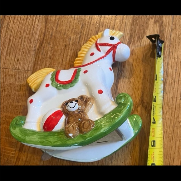 Rocking horse musical holiday decor - Picture 7 of 7